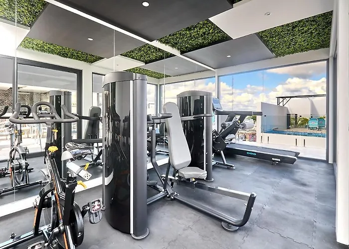 Coastal Escape W Rooftop Pool, Gym & Walk * Playa del Carmen