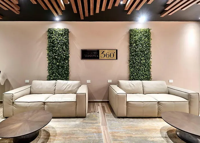 Coastal Escape W Rooftop Pool, Gym & Walk *